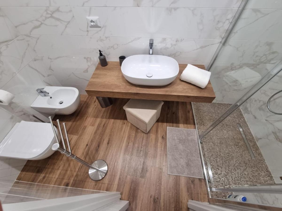 La Casa Di Vale Apartment Бари Екстериор снимка